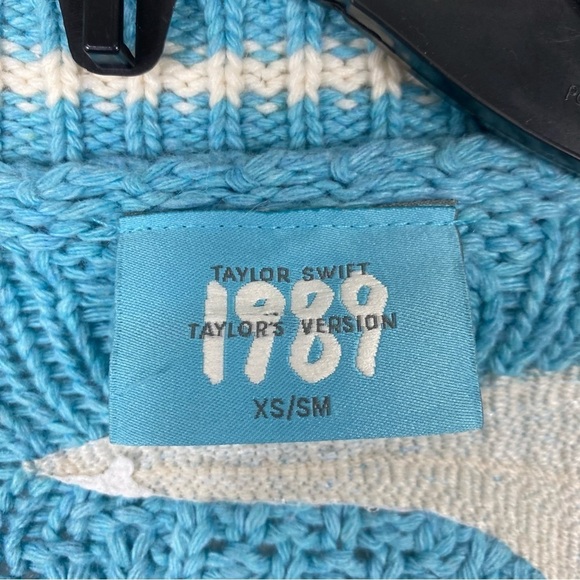 1989 Taylor's Version Cardigan Official Taylor Swift Eras Tour Original - XS/S - Picture 6 of 12
